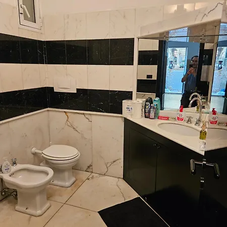 Guest house Casa Regis - Free Parking Genoa